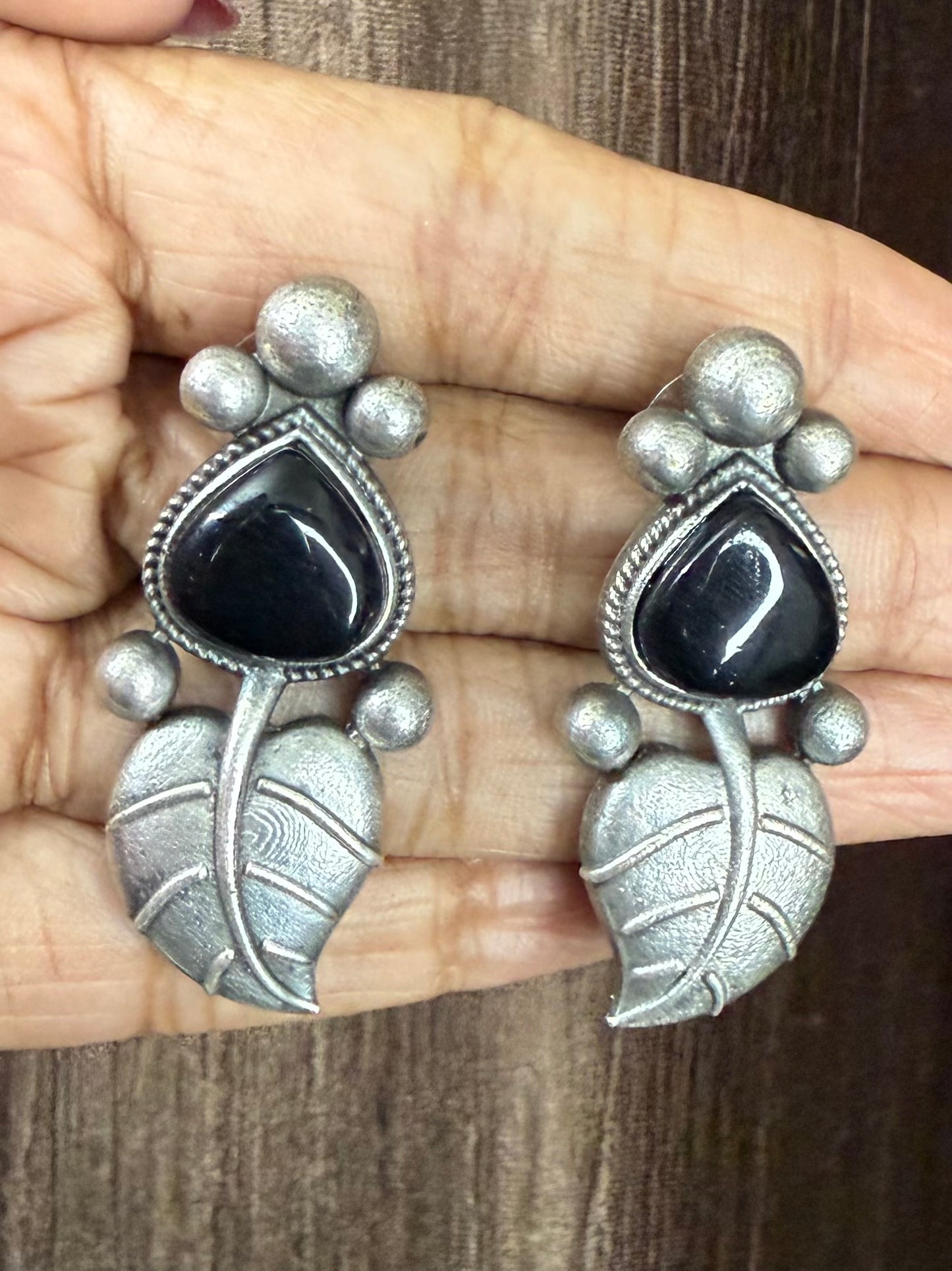 Oxidised Earring Leaf