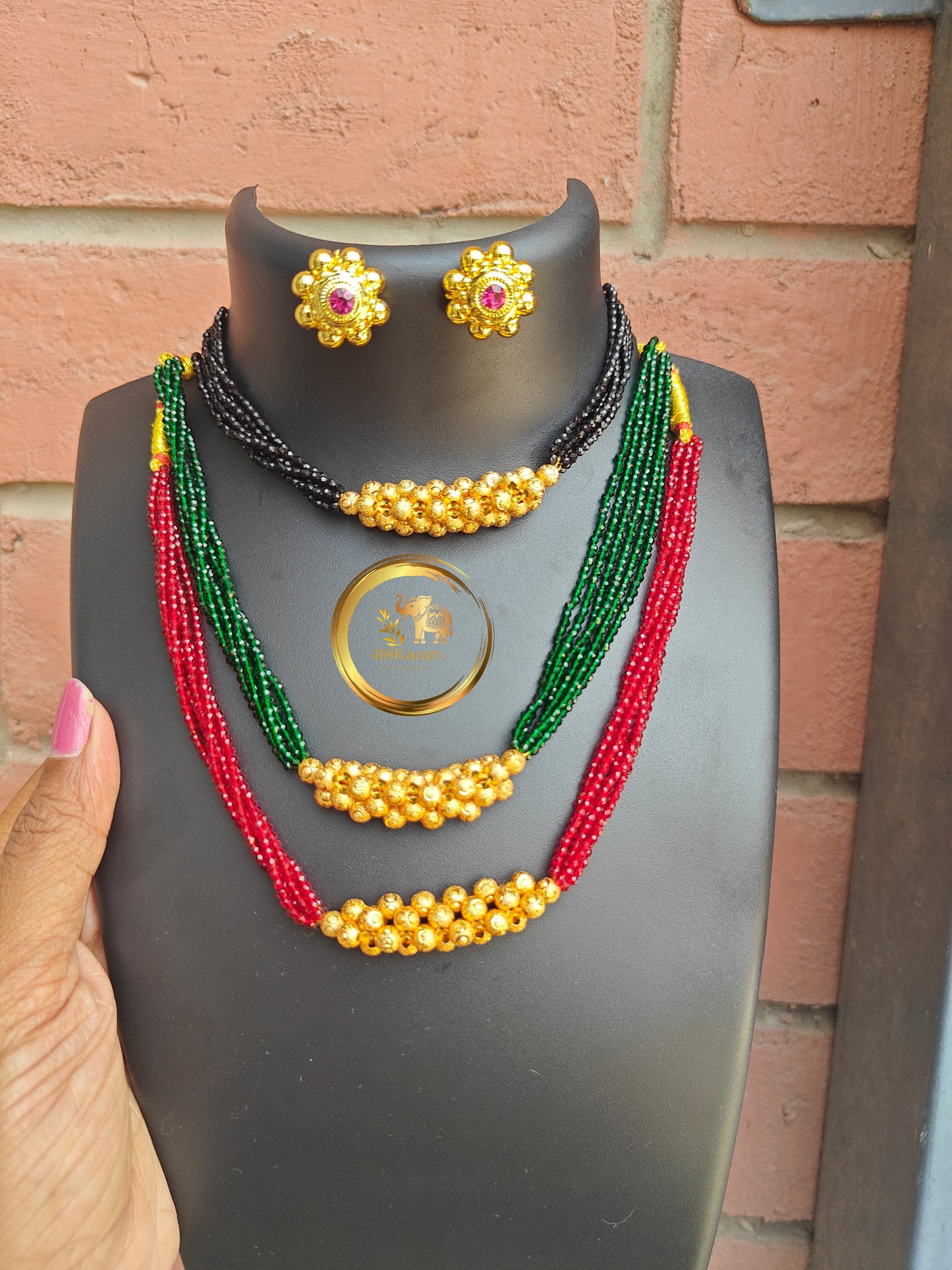 Traditional Tushi Necklace Set with black Hydro Beads & Gold-Toned Accents BTU06